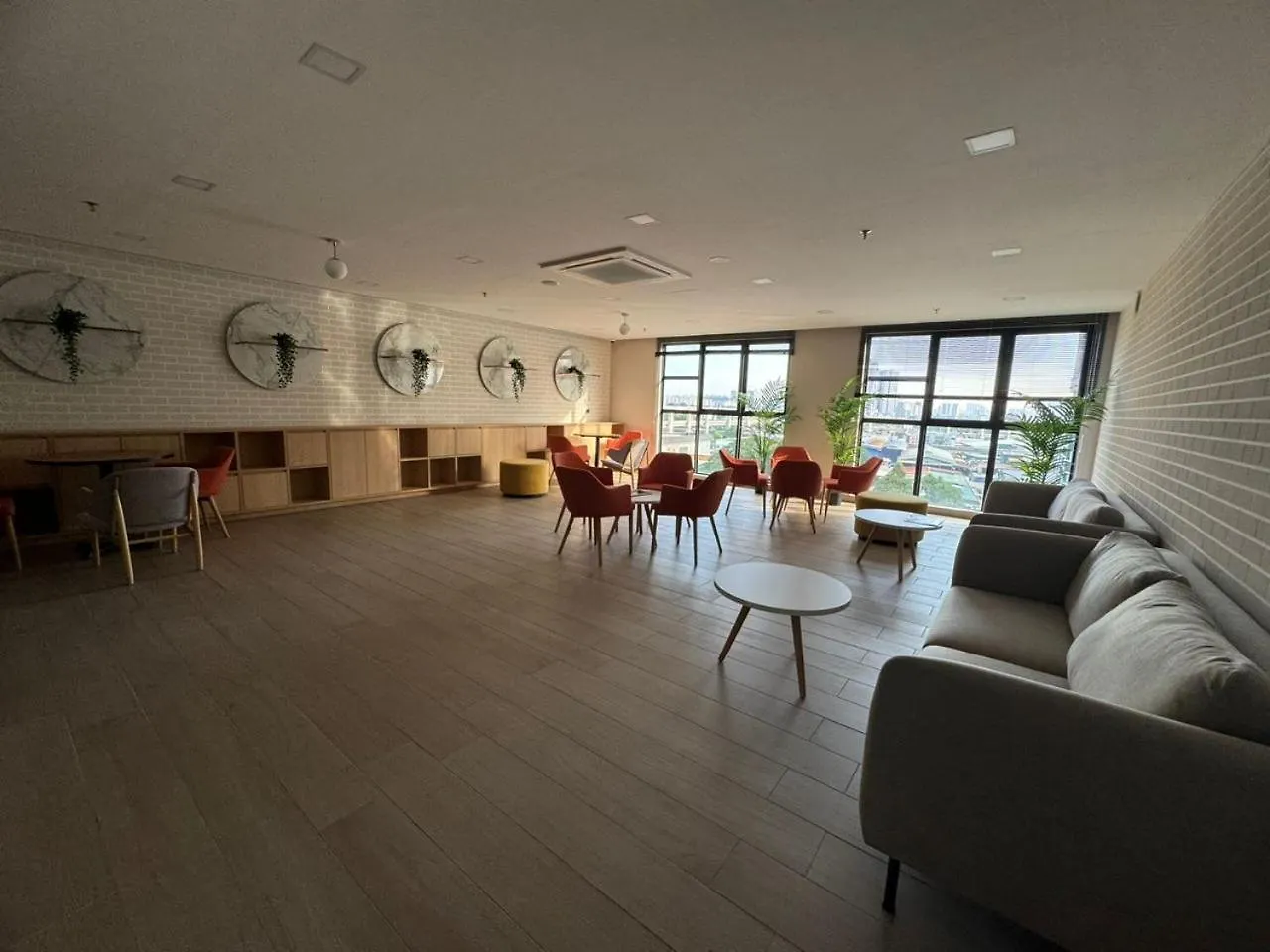 Trion 2, Klcc Trx Ikea At Chan Sow Lin, Kuala Lumpur By One Guesthouse 0*,