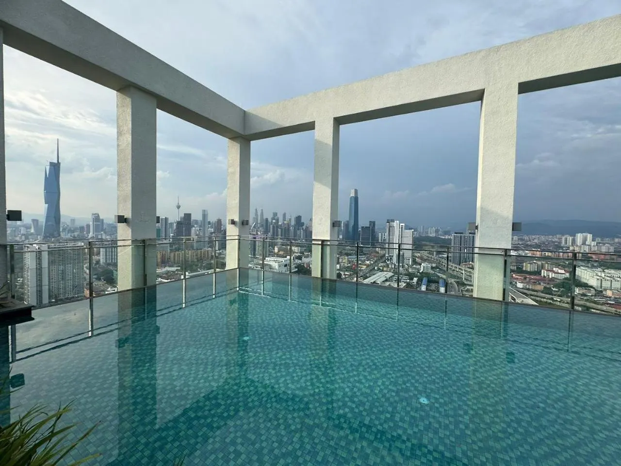 Апартаменты Trion 2, Klcc Trx Ikea At Chan Sow Lin, Kuala Lumpur By One Guesthouse Малайзия