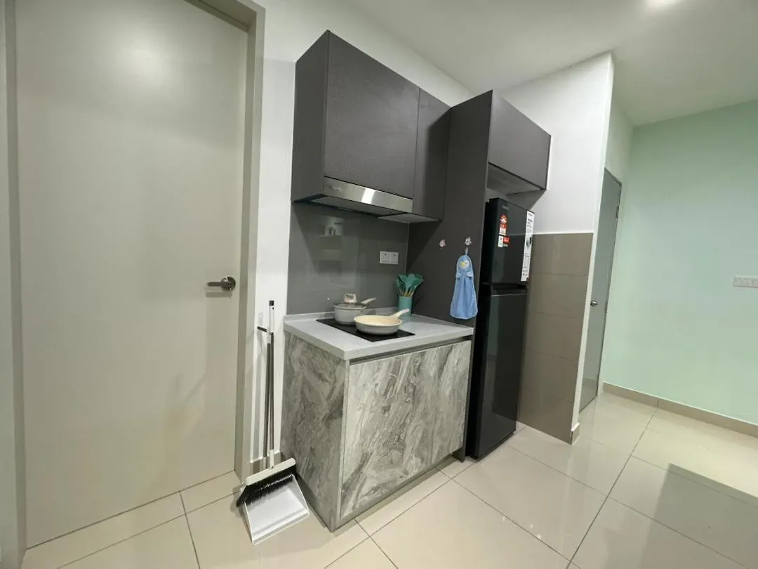 Trion 2, Klcc Trx Ikea At Chan Sow Lin, Kuala Lumpur By One Guesthouse 0*,